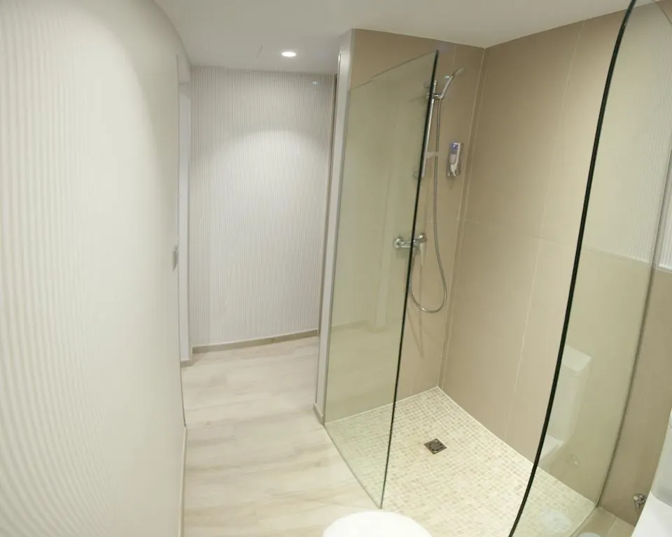 Hostal Loimar Torre Del Mar Guest house