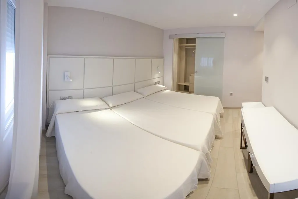 Hostal Loimar Torre Del Mar España